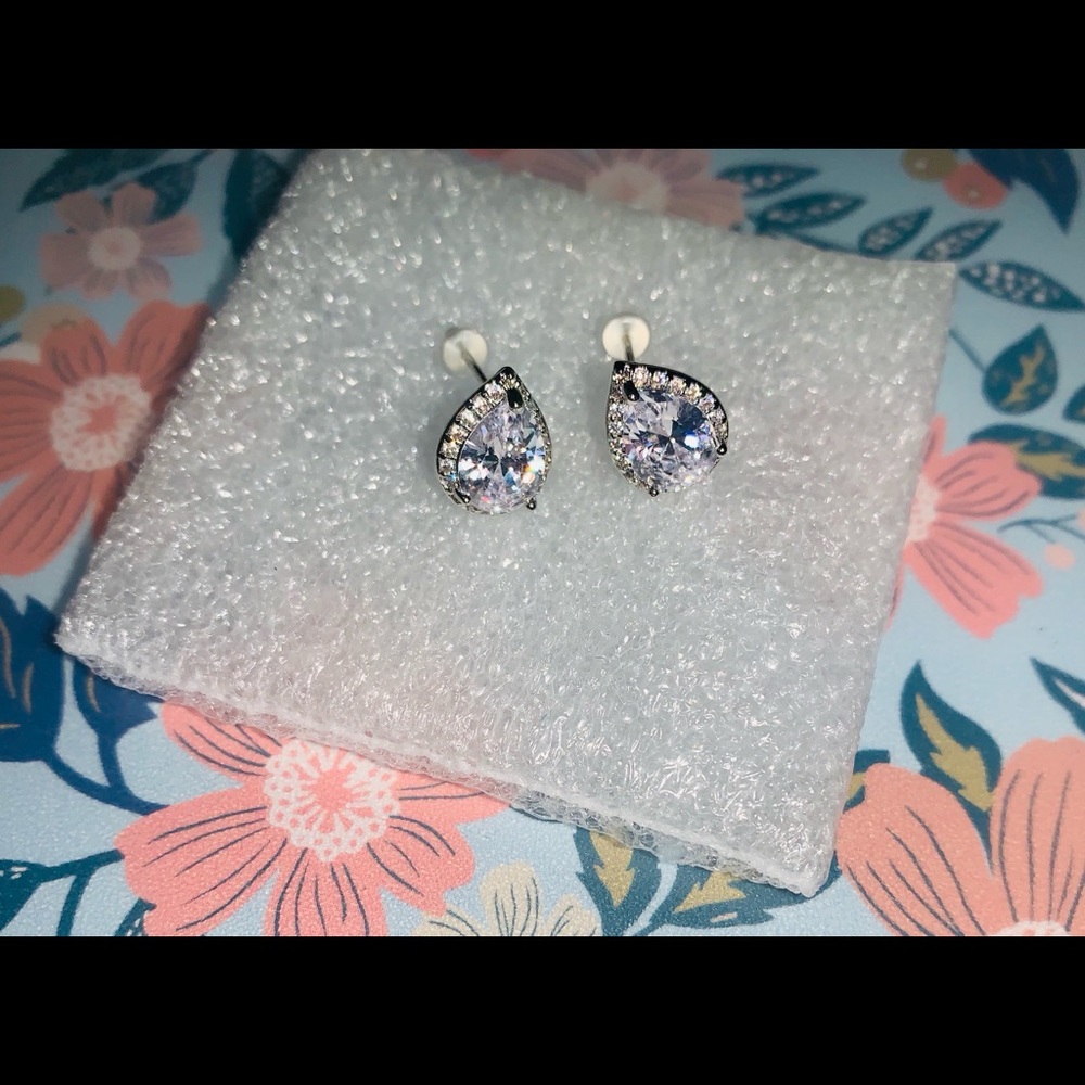 Beautiful Crystal Stud Earrings